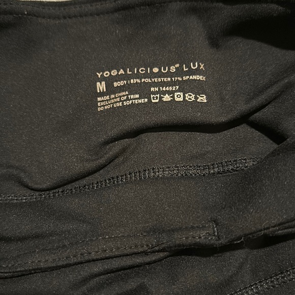 Yogalicious LUX medium capri legging black - Picture 3 of 4